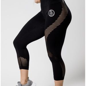 Girls Who Lift HOT DANGEROUS LEGGING 2.0 NWOT